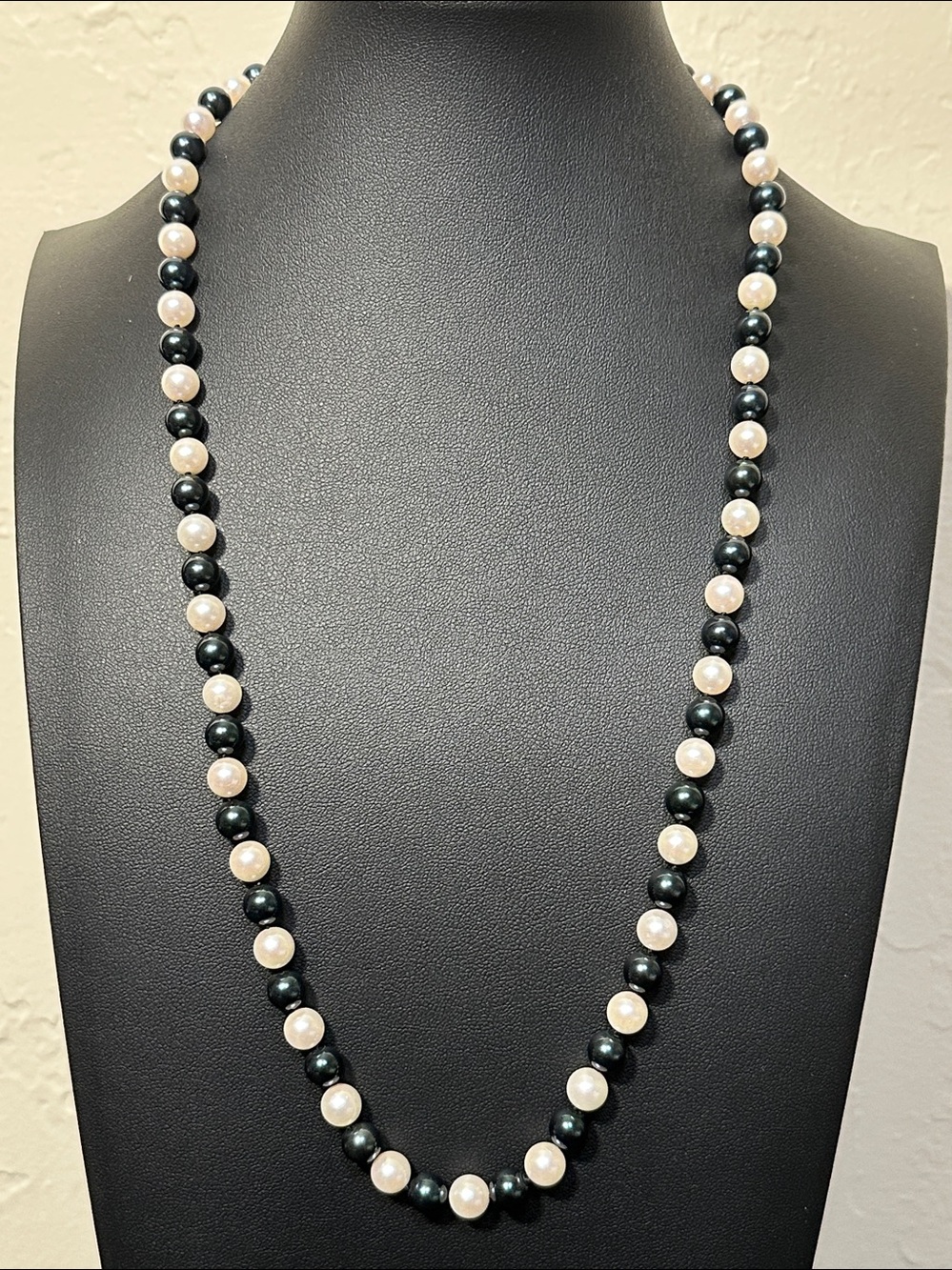 Hand Knotted Simulated Pearl & Dark Blue Glass Bead Vintage Necklace
